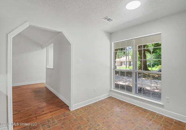 Homes for sale in Ocean Springs, MS | 1520 S 10Th St, Ocean Springs, MS 39564 | MLS# 4155042