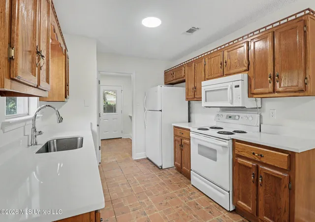 Homes for sale in Ocean Springs, MS | 1520 S 10Th St, Ocean Springs, MS 39564 | MLS# 4155042