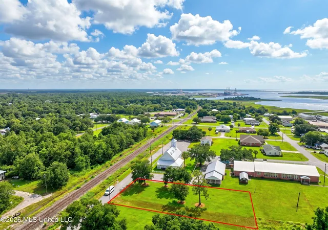 Homes for sale in Pass Christian, MS | 218 E Railroad St, Pass Christian, MS 39571 | MLS# 4155769
