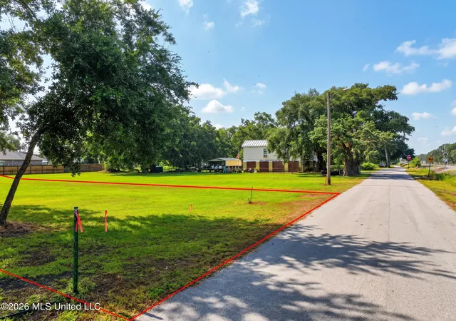 Homes for sale in Pass Christian, MS | 218 E Railroad St, Pass Christian, MS 39571 | MLS# 4155769