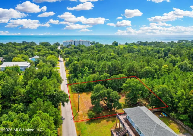 Homes for sale in Pass Christian, MS | 194 S Lady Mary Ave, Pass Christian, MS 39571 | MLS# 4155768