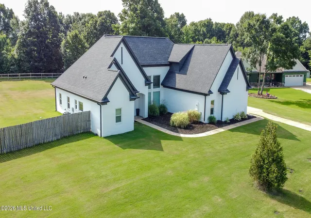 Homes for sale in Byhalia, MS | 730 Moore Loop, Byhalia, MS 38611 | MLS# 4155451