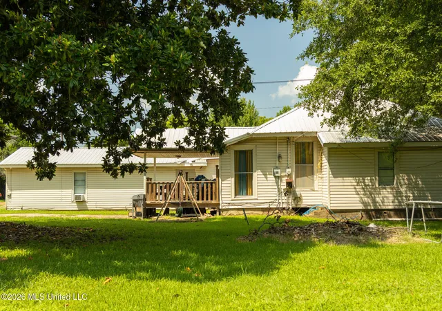 Homes for sale in Tutwiler, MS | 205 Hopson St, Tutwiler, MS 38963 | MLS# 4155074