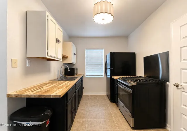 Homes for sale in Biloxi, MS | 212 Bowen St, Biloxi, MS 39530 | MLS# 4155079