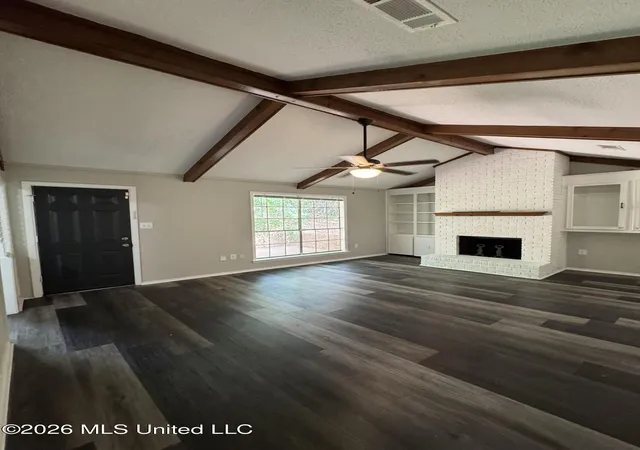 Photo 3 of Sale Pending at 4442 Beachwood St, Jackson, MS 39212 | MLS# 4156815 | Listing updated on 2026-09-01