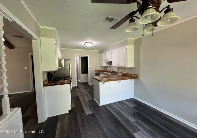 Photo 4 of Sale Pending at 4442 Beachwood St, Jackson, MS 39212 | MLS# 4156815 | Listing updated on 2026-09-01