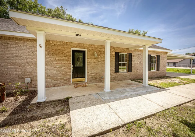 Homes for sale in Ocean Springs, MS | 8100 Ocean Springs Rd, Ocean Springs, MS 39564 | MLS# 4155513