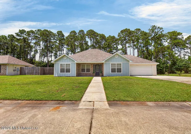 Homes for sale in Waveland, MS | 817 Kyle Cir, Waveland, MS 39576 | MLS# 4155417