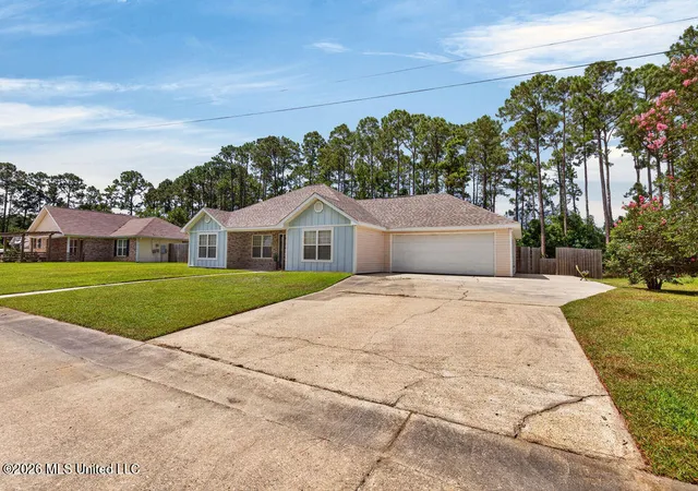 Homes for sale in Waveland, MS | 817 Kyle Cir, Waveland, MS 39576 | MLS# 4155417