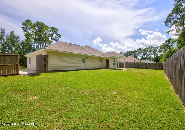 Homes for sale in Waveland, MS | 817 Kyle Cir, Waveland, MS 39576 | MLS# 4155417
