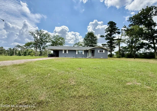 Homes for sale in Mize, MS | 18592 Mississippi 35, Mize, MS 39116 | MLS# 4155153