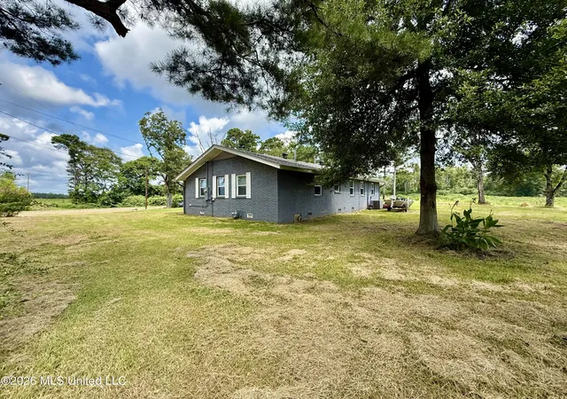 Homes for sale in Mize, MS | 18592 Mississippi 35, Mize, MS 39116 | MLS# 4155153