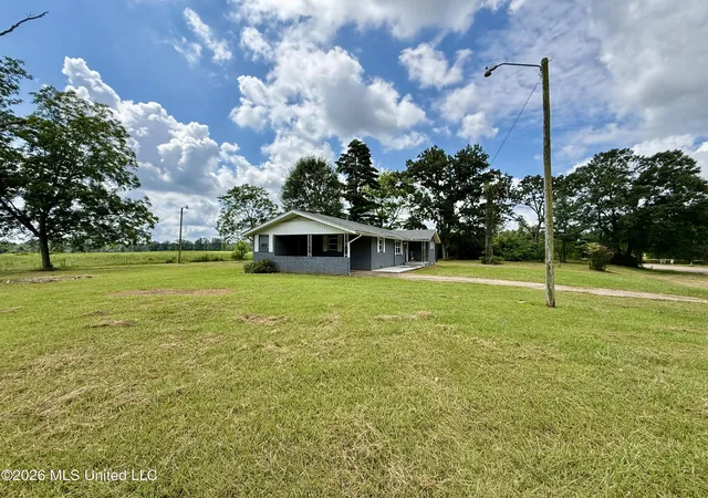 Homes for sale in Mize, MS | 18592 Mississippi 35, Mize, MS 39116 | MLS# 4155153