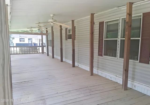 Homes for sale in Carthage, MS | 323 Pine Rd, Carthage, MS 39051 | MLS# 4155190