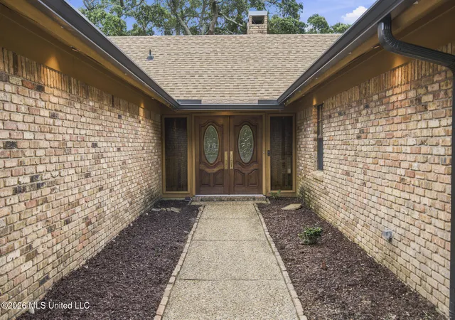 Homes for sale in Biloxi, MS | 326 Fairview Dr, Biloxi, MS 39531 | MLS# 4155413