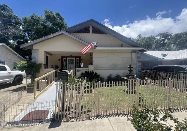 Homes for sale in Biloxi, MS | 214 Querens Ave, Biloxi, MS 39530 | MLS# 4155126