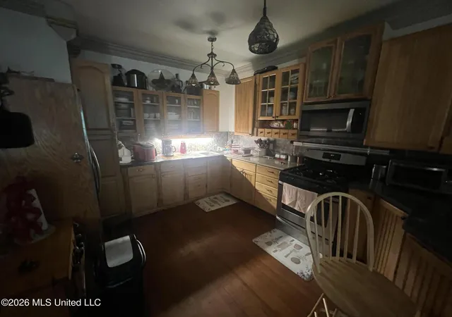 Homes for sale in Biloxi, MS | 214 Querens Ave, Biloxi, MS 39530 | MLS# 4155126