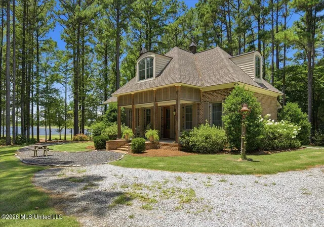 Photo 2 of Single family home for sale at 103 Lakeshore Cvs, Madison, MS 39110 | MLS# 4156173 | Listing updated on 2026-08-17