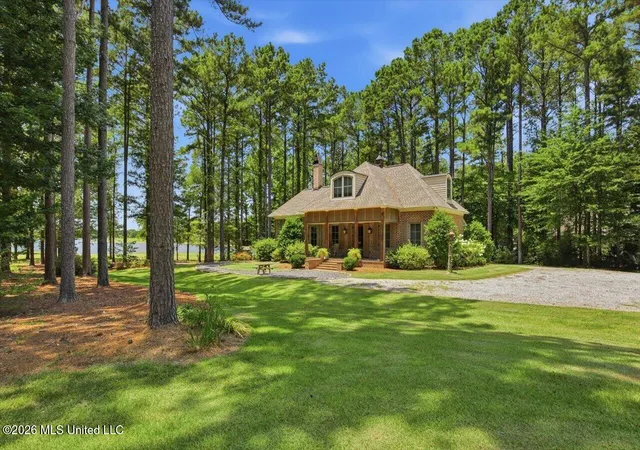 Photo 3 of Single family home for sale at 103 Lakeshore Cvs, Madison, MS 39110 | MLS# 4156173 | Listing updated on 2026-08-17