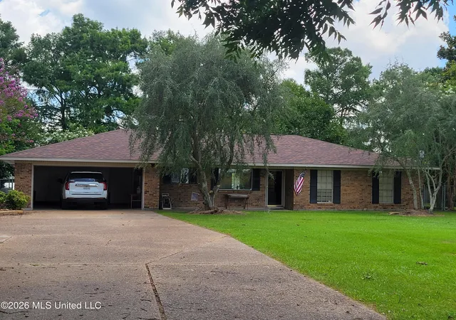 Homes for sale in Ferriday, LA | 408 Louisiana 569, Ferriday, LA 71334 | MLS# 4155150