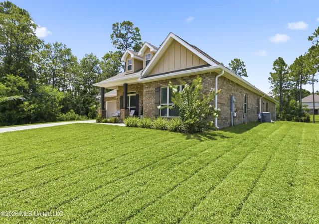 Photo 3 of Sale Pending at 7128 Glen Eagle Dr, Biloxi, MS 39532 | MLS# 4156572 | Listing updated on 2026-08-20