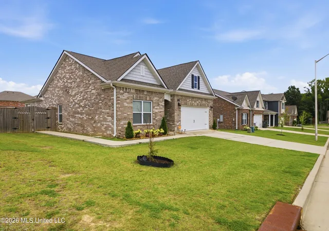 Homes for sale in Byhalia, MS | 28 Twin Lakes Dr, Byhalia, MS 38611 | MLS# 4155225