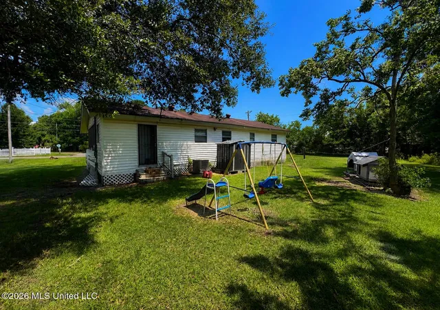 Homes for sale in Moss Point, MS | 3813 Camellia St, Moss Point, MS 39563 | MLS# 4155177