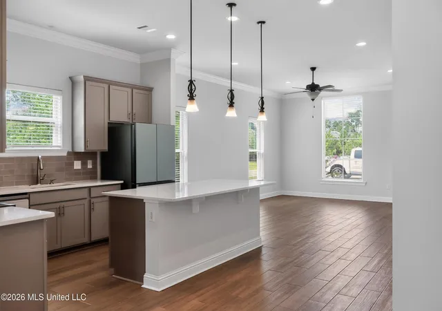 Photo 2 of Single family home for sale at 6952 Osprey Dr, Ocean Springs, MS 39564 | MLS# 4155332 | Listing updated on 2026-10-06