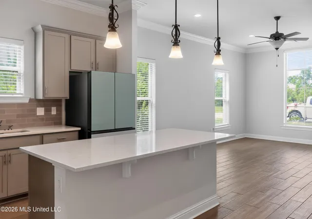 Photo 3 of Single family home for sale at 6952 Osprey Dr, Ocean Springs, MS 39564 | MLS# 4155332 | Listing updated on 2026-10-06