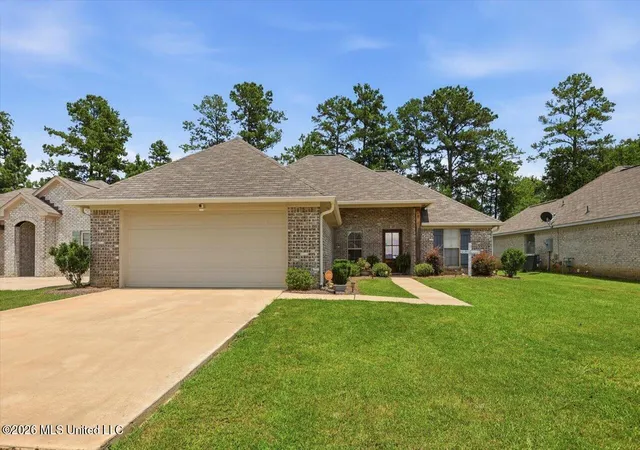 Photo 3 of Single family home for sale at 987 Filmore Dr, Brandon, MS 39042 | MLS# 4155193 | Listing updated on 2026-09-07