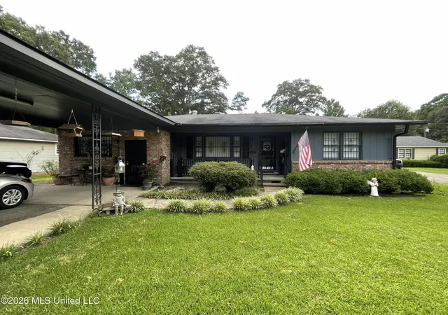 Homes for sale in Laurel, MS | 1172 W 20th St, Laurel, MS 39440 | MLS# 4155215