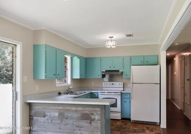 Photo 3 of Single family home for sale at 6301 Cleo Dr, Moss Point, MS 39562 | MLS# 4155303 | Listing updated on 2026-08-05