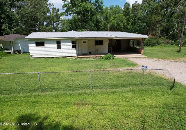 Photo 1 of Single family home for sale at 51 Business 7, Abbeville, MS 38601 | MLS# 4155198 | Listing updated on 2026-07-08