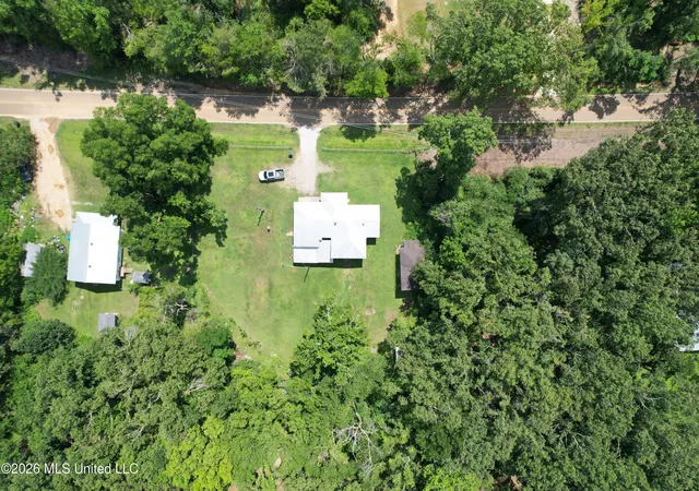 Photo 2 of Single family home for sale at 51 Business 7, Abbeville, MS 38601 | MLS# 4155198 | Listing updated on 2026-07-08