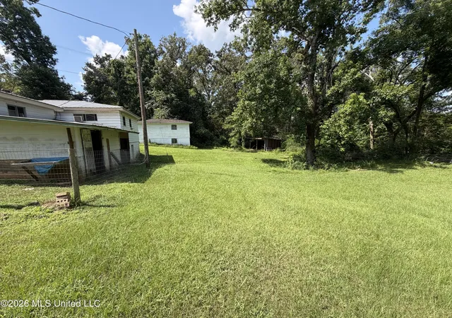 Photo 3 of Single family home for sale at 51 Business 7, Abbeville, MS 38601 | MLS# 4155198 | Listing updated on 2026-07-08
