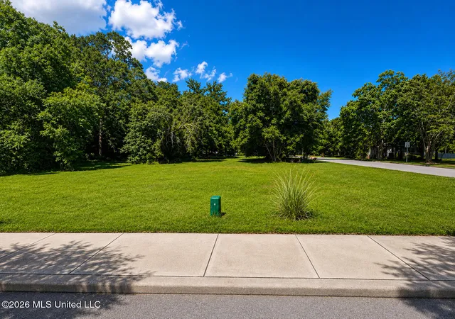 Homes for sale in Biloxi, MS | 250 Lee St, Biloxi, MS 39530 | MLS# 4155306