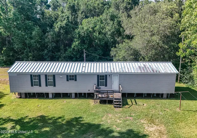 Photo 4 of Sale Pending at 12229 County Farm Rd, Gulfport, MS 39503 | MLS# 4155330 | Listing updated on 2026-08-19