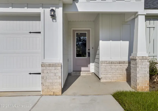Photo 3 of Single family home for sale at 6304 Annie Cvs, Ocean Springs, MS 39564 | MLS# 4155347 | Listing updated on 2026-08-28