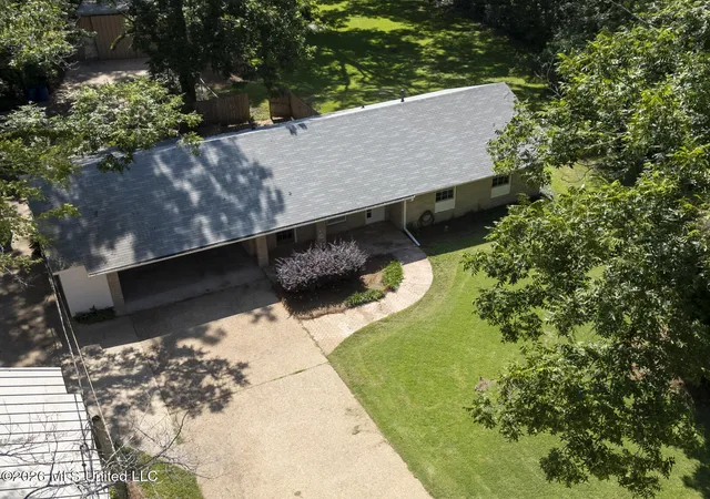 Photo 4 of Single family home for sale at 402 W Main St, Raymond, MS 39154 | MLS# 4156296 | Listing updated on 2026-09-04