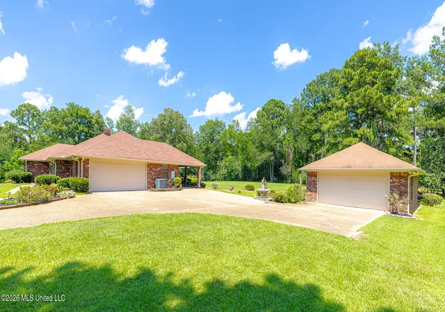 Photo 4 of Single family home for sale at 144 N Pine Dr, Madison, MS 39110 | MLS# 4155576 | Listing updated on 2026-09-14