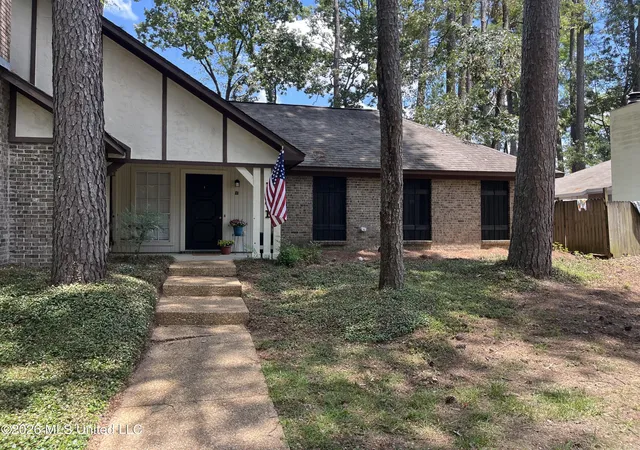 Homes for sale in Brandon, MS | 121 Fairfax Cir, Brandon, MS 39047 | MLS# 4155477