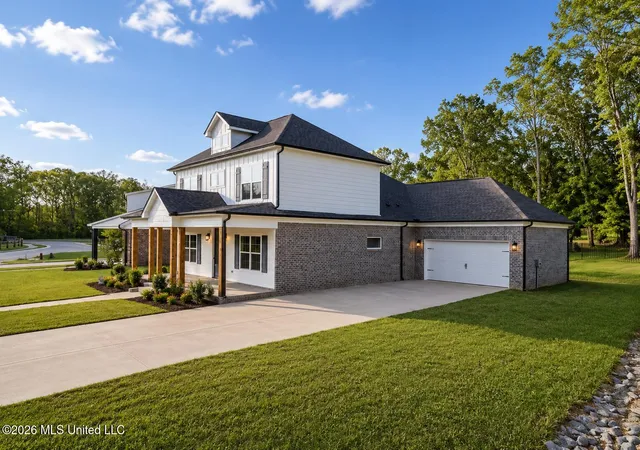 Photo 3 of Sale Pending at 7548 Thomas Riley St, Lake Cormorant, MS 38641 | MLS# 4155354 | Listing updated on 2026-08-26