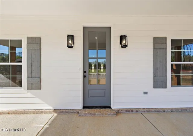 Photo 3 of Sale Pending at 7548 Thomas Riley St, Lake Cormorant, MS 38641 | MLS# 4155354 | Listing updated on 2026-08-26