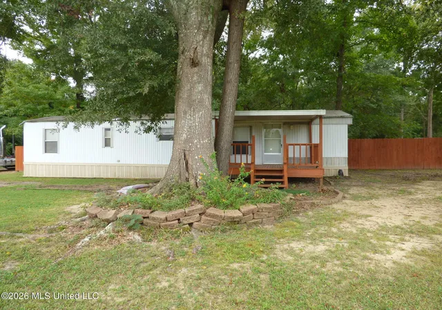 Homes for sale in Brookhaven, MS | 916 Old Hwy 51, Brookhaven, MS 39601 | MLS# 4155375