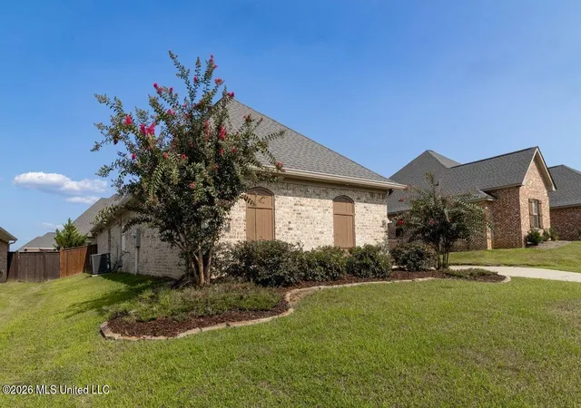 Photo 2 of Single family home for sale at 609 Gloucester Way, Flowood, MS 39232 | MLS# 4158294 | Listing updated on 2026-09-02