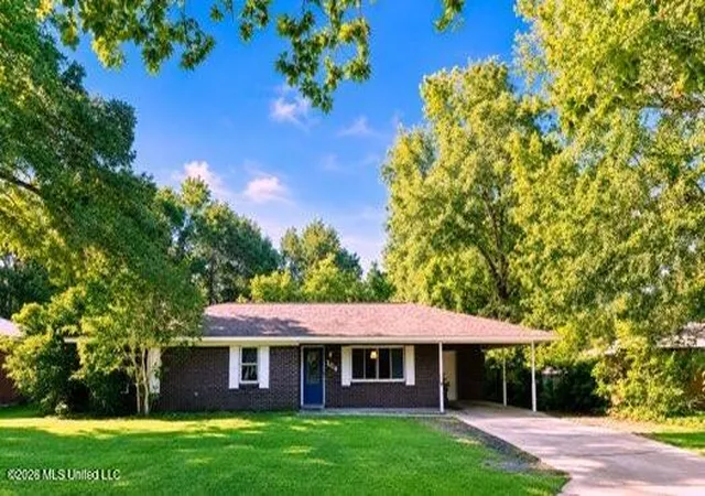 Photo 1 of Single family home for sale at 104 Kathy St, Gulfport, MS 39503 | MLS# 4155386 | Listing updated on 2026-09-07