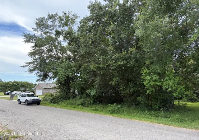 Homes for sale in Biloxi, MS | 6821 Bienville Dr, Biloxi, MS 39532 | MLS# 4155320