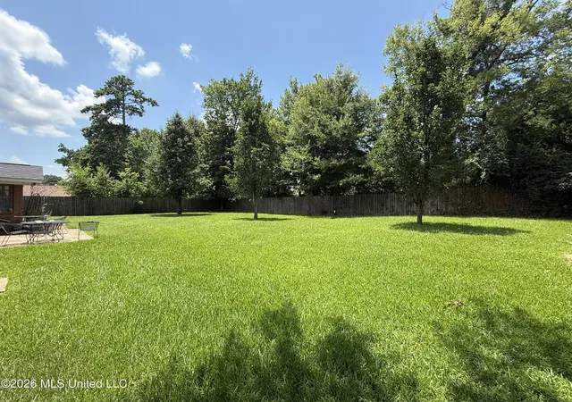 Photo 2 of Single family home for sale at 1842 Lake Tr Dr, Jackson, MS 39211 | MLS# 4155275 | Listing updated on 2026-07-11