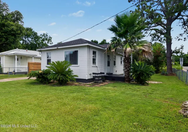 Photo 3 of Single family home for sale at 2002 Greater Ave, Biloxi, MS 39531 | MLS# 4155359 | Listing updated on 2026-10-08