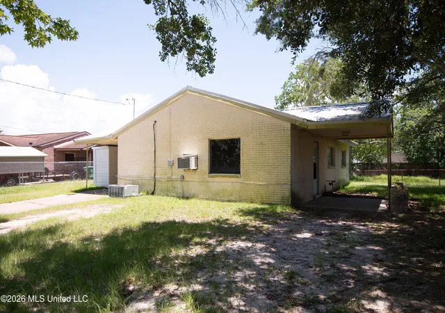 2nd image of 3106 Wesley St, Pascagoula, MS 39567 | MLS# 4155295